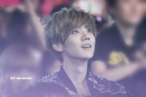 鹿晗的个人资料