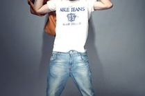 演员 赵飞,光影之间，演绎人生百态